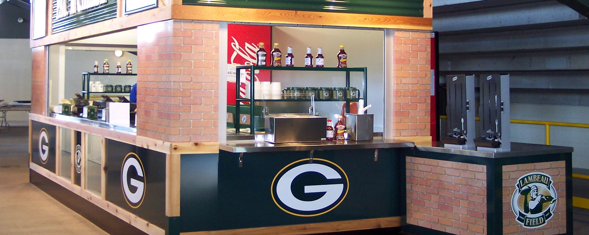 mac 'n' cheese food station at Lambeau field